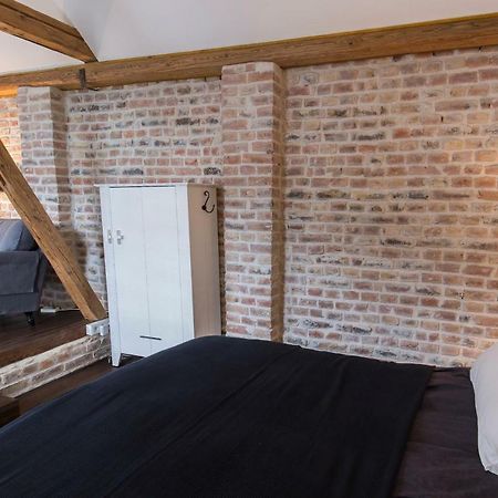 Room 68 Friedberg  Exteriör bild