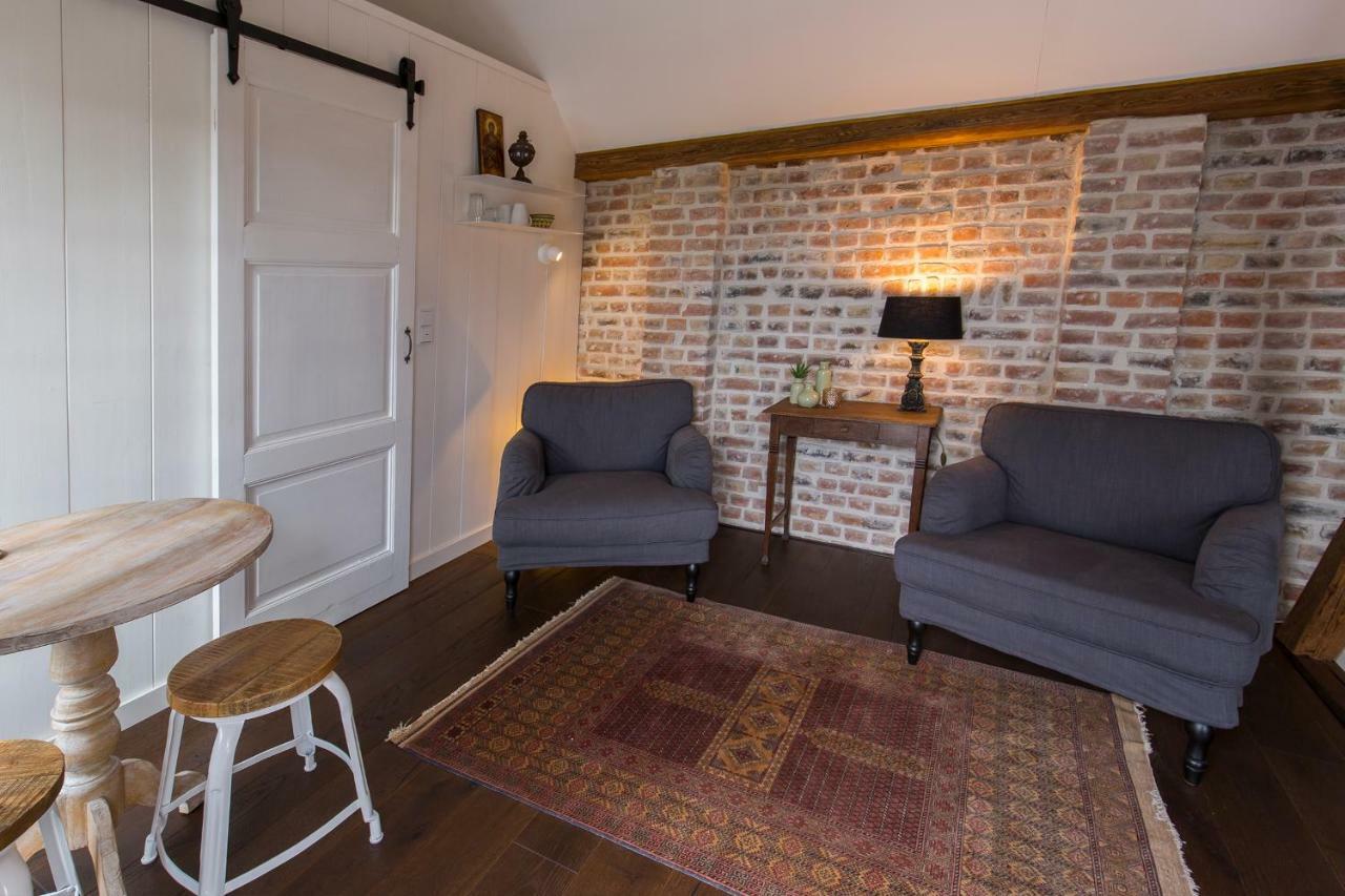 Room 68 Friedberg  Exteriör bild